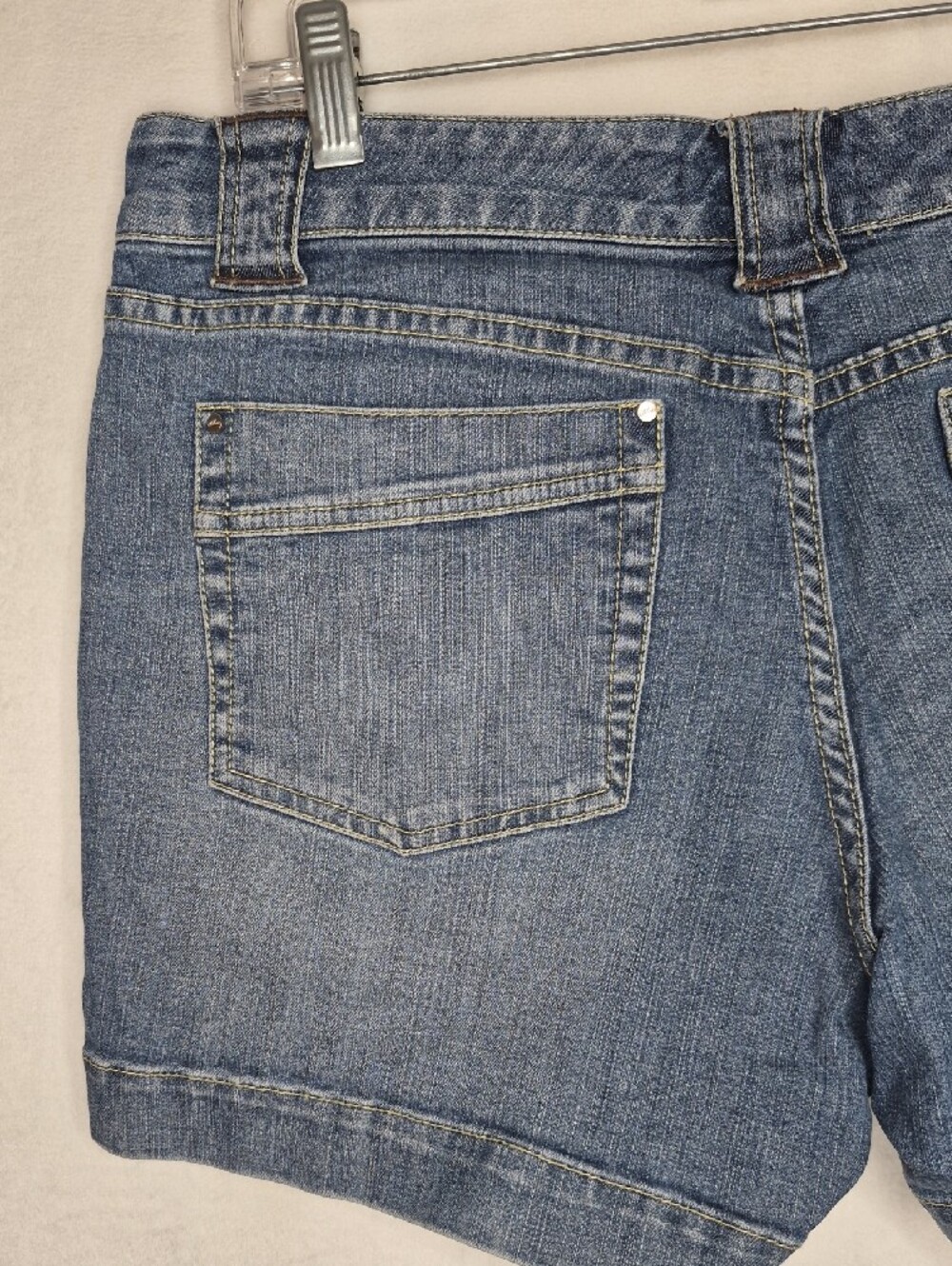 White House Black Market Blanc Denim Cargo Cuffed Shorts - Blue Size 8 - Picture 7 of 9